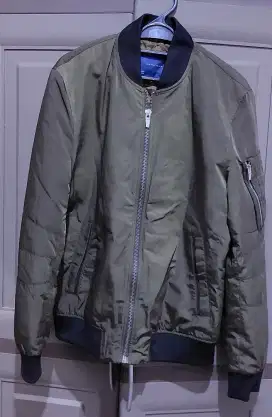 Jaket Zara uk. M