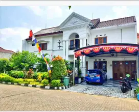 Rumah Mewah Full Furnished Dalam Perum Elite Sleman RSH 050