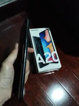 Samsung A20 4G hitam 3/32GB