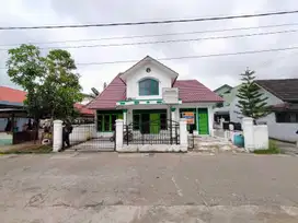 Rumah 2 (Dua) Lantai Jalan KH Balqi Banten Plaju Palembang Strategis