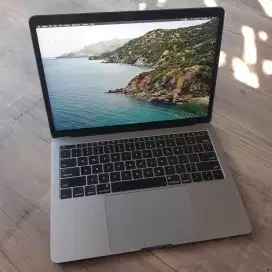 Macbook pro 2016 non touchbar core i7 ram 8gb ssd 256gb bisa cod
