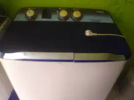 jual mesin cuci bekas rasa baru AQUA QW880XT