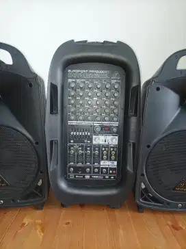 Behringer ppa2000bt ultra compact 2000watt PA speaker system