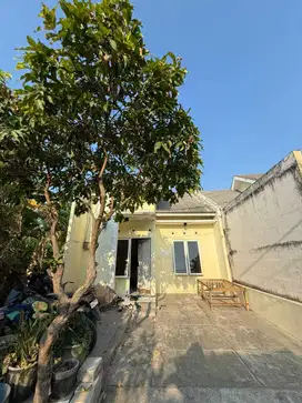 RUMAH DI GEMPOL KURUNG, MENGANTI GRESIK