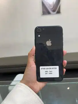 IPHONE XR 128gb fullset terima tuker tambah/kredit