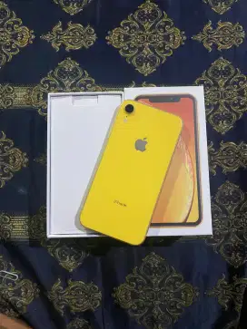 iPhone xr 128 yellow
