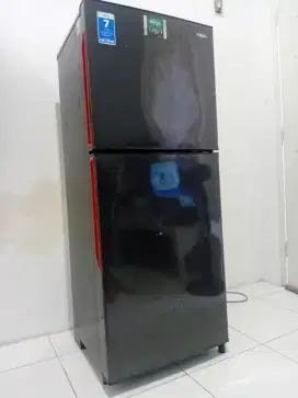 dijual murah kulkas merk aqua 2 pintu