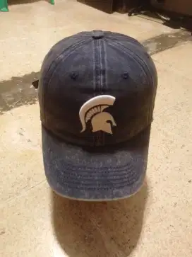 Topi 47 x college original second bekas