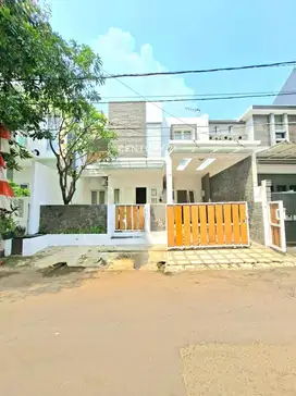 Rumah 2 Lantai Bisa Untuk Kos Atau Ditinggali Di Sektor 5  9065