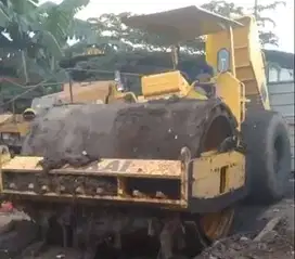 Dijual Vibro / Compactor Sakai model SV512TF Tahun 2012