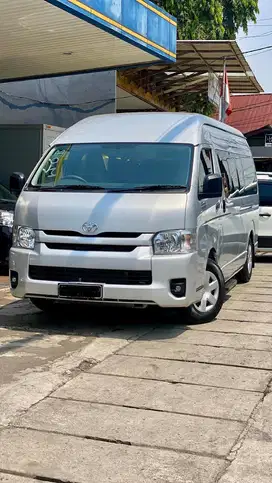 Toyota Hiace Commuter 3.0 Diesel Tahun 2024 Silver