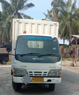 ISUZU NKR71-Truck Bak Tertutup