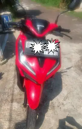 Vario 125 2018    2019 merah  new model terawat bu bagus