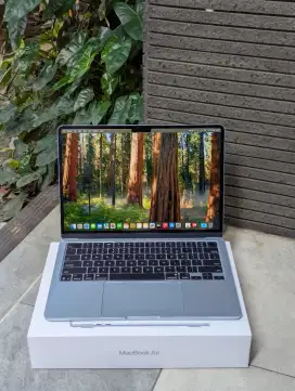 Macbook Air M4 16/256gb SkyBlue Fullset Garansi Ibox