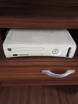 Xbox 360 (Slim)