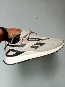 reebok classic leather legacy az goretex stucco original