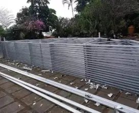 TUKANG PASANG BAJA RINGAN