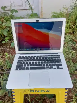 Macbook Air 2017 Core i5 Ram 8/128 GB