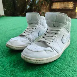 Sepatu Cowok Cewek Air Jordan 1 Retro Mid White Platinum RARE / LANGKA
