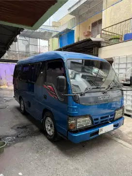 Isuzu Elf Long minibus 19 seat Tahun 2013