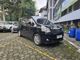 Toyota NAV1 2015 V limited