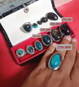 Batu Bacan ring titanium