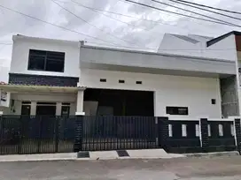Rumah Bagus 3 Lantai Posisi Hook di Pondok Kopi Jakarta Timur