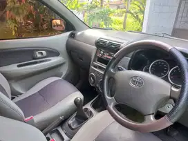 Dijual Avanza 2011