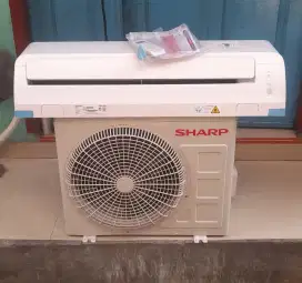 Jual ac sharp 1pk R32 terbaru 3 bln pakek gress mulus bekas rasa baru