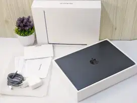Macbook Air M4 16/256GB Ex iBox Garansi
