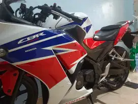 Honda CBR tahun 2015 std original pajak on