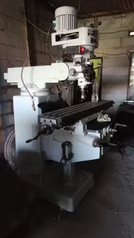 Mesin Milling SM4