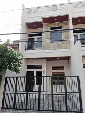 DIJUAL RUMAH BARU MINIMALIS MODERN KELAPA GADING (djk)