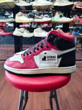 SEPATU AJE 1 HIGH SATIN RED