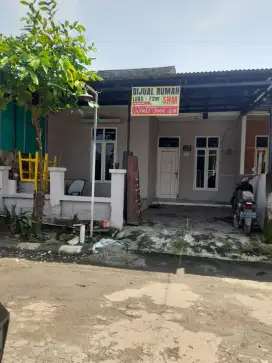 Rumah Nyaman Strategis 10 menit ke BSD/GS/Toll