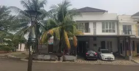 Di jual cepat rumah telaga golf sawangan  depok