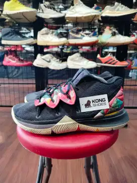 SEPATU KYRIEE 5EP CHINESE NEW YEAR