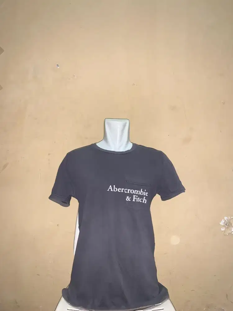 kaos lengan pendek warna Abu abu