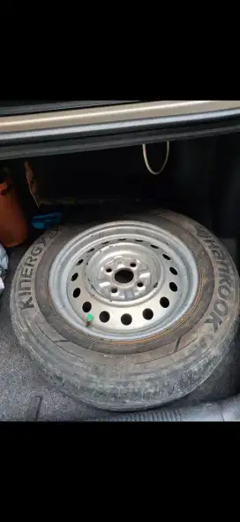 Ban serep mobil