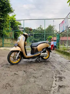 Honda Scoopy 110cc pgm_fi cbs Tahun 2015
