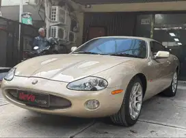 2002 JAGUAR XKR COUPE 4.0L LANGKA