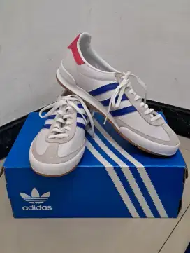 Adidas Original Jeans Size 43 ½