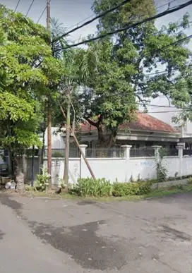 RUMAH JL AMBENGAN HOOK KE JL KESUMBA TAMAN PALIAKTIF, BUAT USAHA