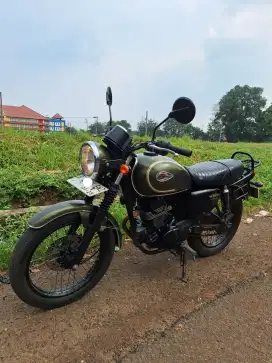 Kawasaki W175 SE Green Army 2018
