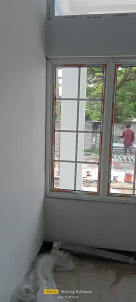Jendela alumunium kaca