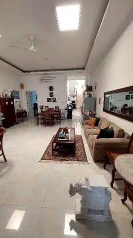 DIJUAL RUMAH SIAP HUNI DAN HARGA MURAH DI PINGGIR JALAN PULOMAS BARAT!