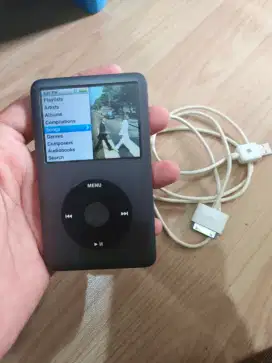 Ipod classic gen 7 160 GB hitam mulus normal 4000 lagu baterai awet