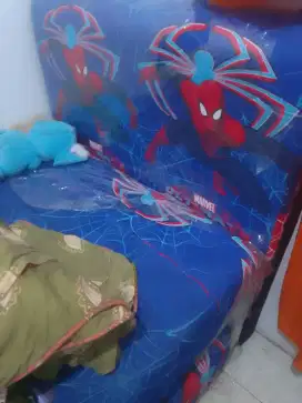 Tempat tidur 3 kaki