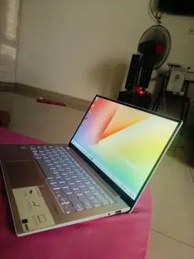 LAPTOP Asus s13 x330fa core i3, mulus kecil enteng