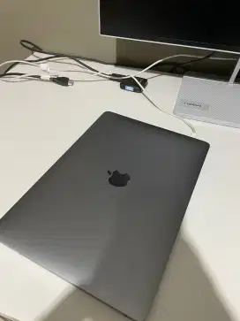 Macbook Pro M1 8/256 ex-iBox